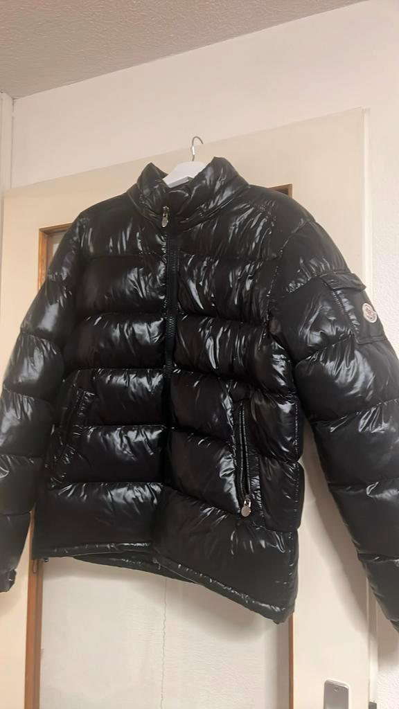 Mooien moncler jas kijk beschrijving voor meer info!!!!, Kleding | Heren, Jassen | Winter, Zo goed als nieuw, Zwart, Ophalen of Verzenden