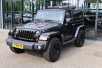 Jeep WRANGLER 3.8i V6 Aut. Sahara 2 drs JK 4x4 / LED / Apple, Gebruikt, Huisgarantie, 4 stoelen, Zwart