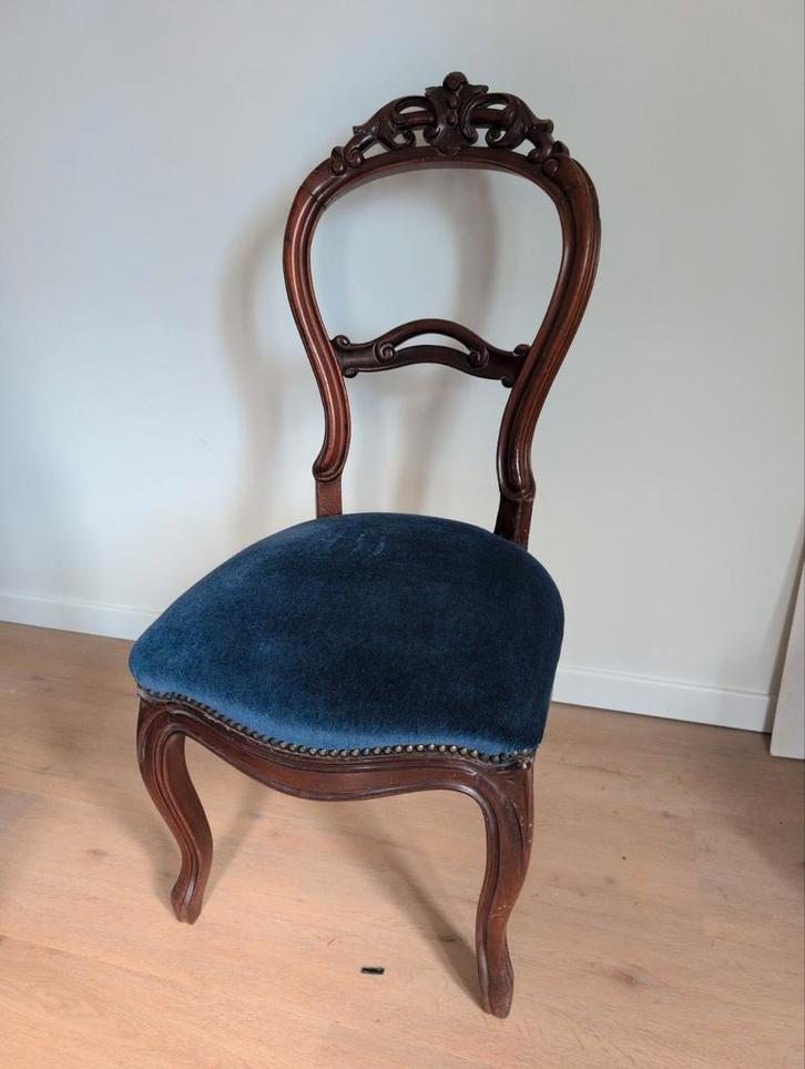 Vintage Stoel met Blauwe Bekleding, Antiek en Kunst, Antiek | Meubels | Stoelen en Banken, Ophalen
