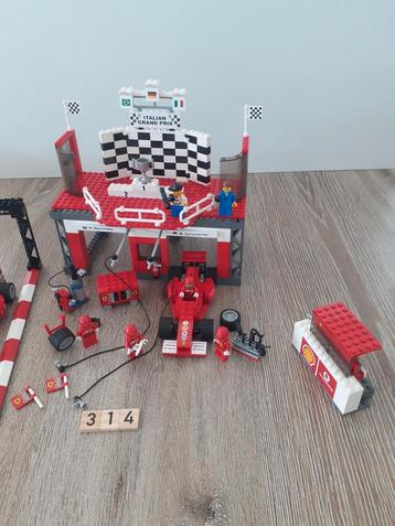 Lego Racers Ferrari Finish 8672  beschikbaar voor biedingen