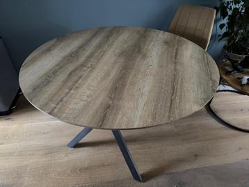 Eettafel - Rond 120cm beschikbaar voor biedingen