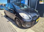 Toyota Yaris 1.3 VVT-i Now Airco, CV en Nette Auto, Auto's, Toyota, Voorwielaandrijving, Gebruikt, Zwart, 4 cilinders