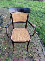 Vintage Thonet Stijl Stoel met Armleuningen, Huis en Inrichting, Stoelen, Ophalen, Gebruikt, Bruin, Eén