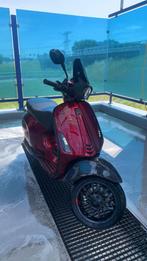 Vespa sprint, Fietsen en Brommers, Scooters | Vespa, Ophalen, Zo goed als nieuw