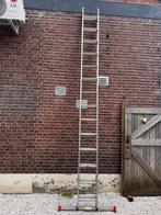 Aluminium trapladder 2x14 treden.Merk:ALTRAX, Doe-het-zelf en Verbouw, Ladders en Trappen, Ophalen, Gebruikt, Ladder, Opvouwbaar of Inschuifbaar