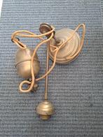 Zware koperen hanglamp, Ophalen