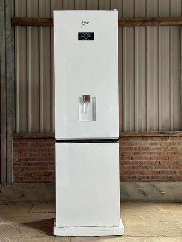 Nieuwe Koelvriescombinatie – A+++– No Frost – Waterdispenser beschikbaar voor biedingen