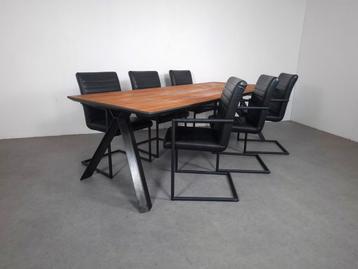 Hoge kwaliteits Eettafel met 6 Stoelen | GRATIS BEZORGING beschikbaar voor biedingen