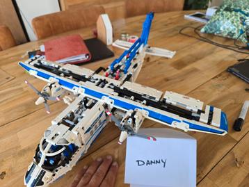 Lego technic vliegtuig 42025 beschikbaar voor biedingen