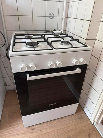BOSCH gasfornuis met elektrische oven werkt perfect! beschikbaar voor biedingen