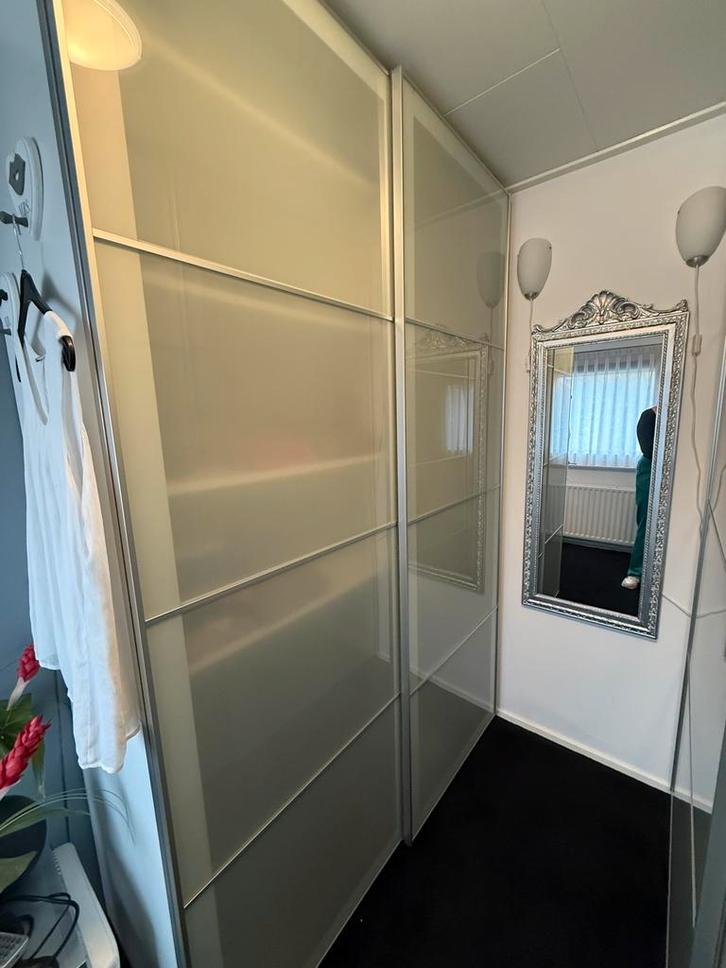 Kledingkast met schuifdeuren, Huis en Inrichting, Kasten | Kledingkasten, Gebruikt, 200 cm of meer, 150 tot 200 cm, 50 tot 75 cm