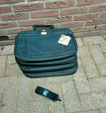Laptoptassen,CASE LOGIC,15,6",zwart,computer,15,6 inch,46 cm beschikbaar voor biedingen