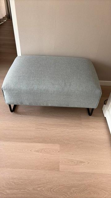 Hocker/ poef beschikbaar voor biedingen
