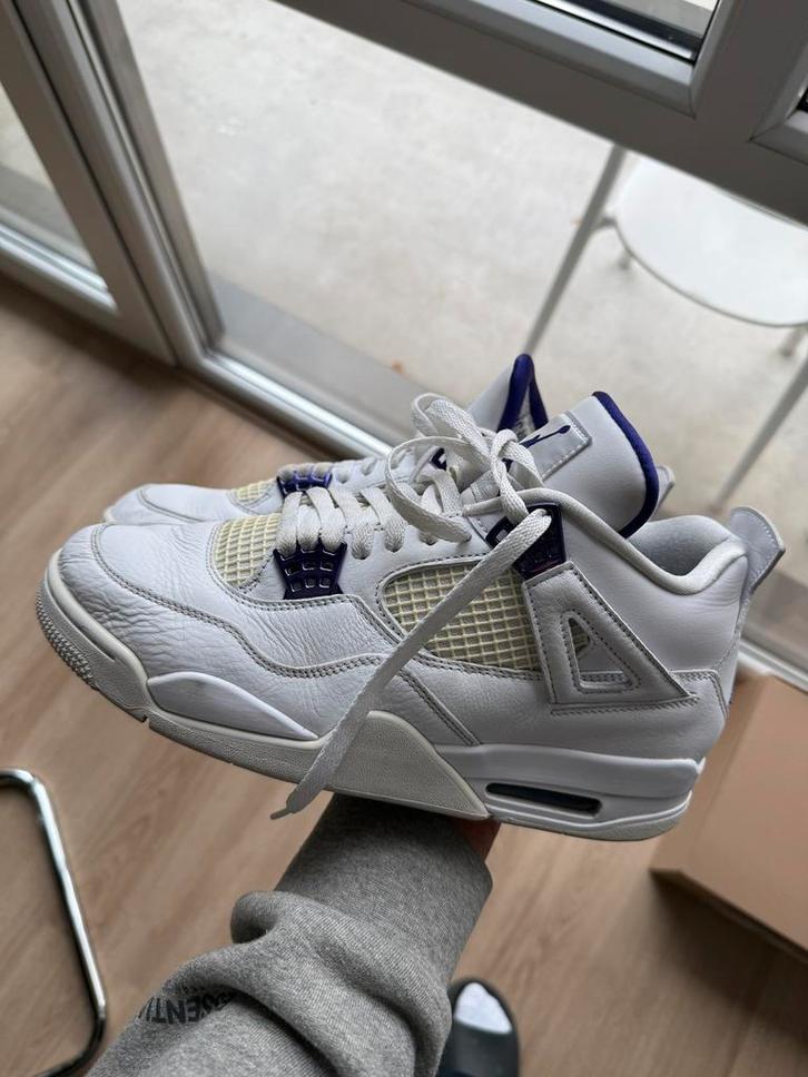 Jordan Retro 4 Metallic purple US 10 / EU 44, Kleding | Heren, Schoenen, Gedragen, Sneakers of Gympen, Wit, Ophalen of Verzenden