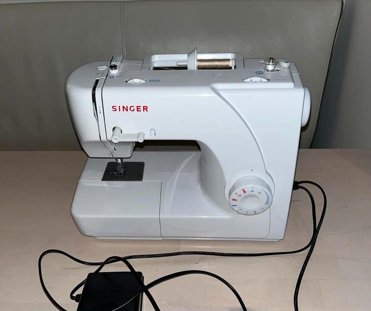 Singer 1507 Naaimachine. Goede Staat!, Hobby en Vrije tijd, Naaimachines en Toebehoren, Gebruikt, Naaimachine, Singer, Ophalen