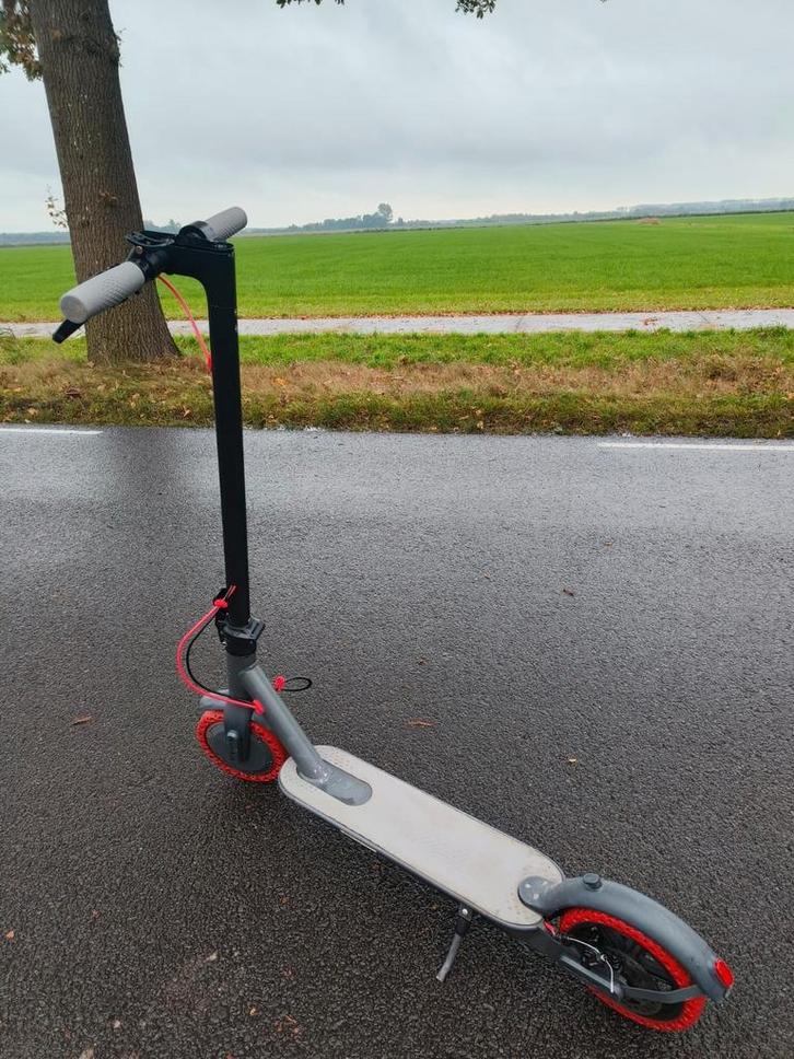 Tuya Stay on Elektrische Step, Fietsen en Brommers, Steps, Zo goed als nieuw, Elektrische step (E-scooter), Ophalen