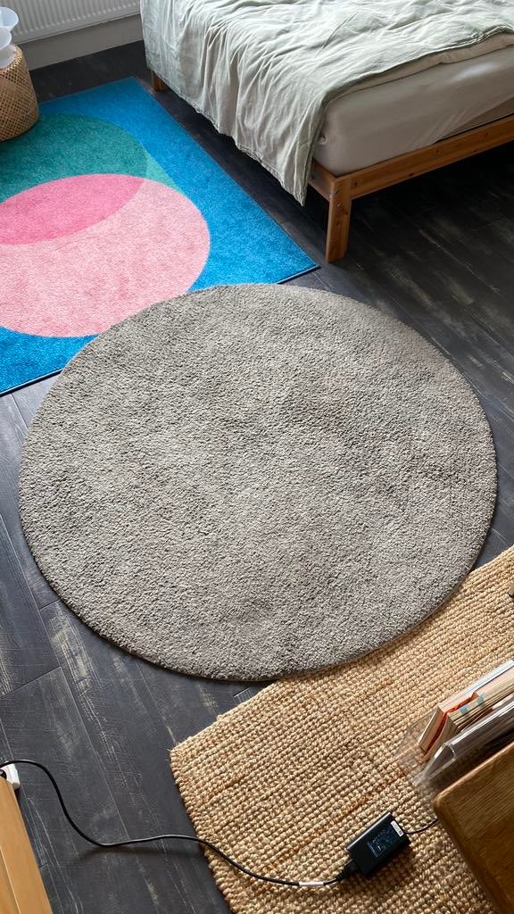 Grijs rond tapijt of vloerkleed, 130cm, Huis en Inrichting, Stoffering | Tapijten en Kleden, Ophalen, 100 tot 150 cm, Rond, Zo goed als nieuw