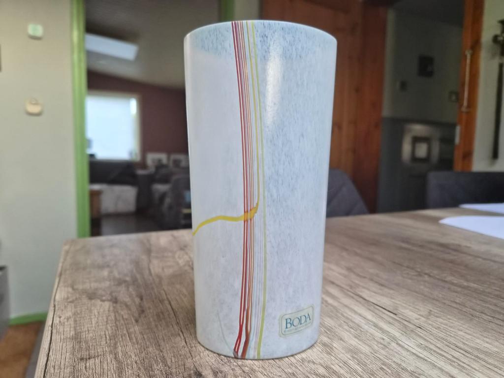 Rainbow vaasje Bertil Vallien/Kosta Boda, Antiek en Kunst, Antiek | Glas en Kristal, Ophalen of Verzenden