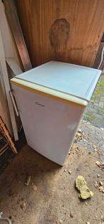 Candy Koelkast met vriesvak, Witgoed en Apparatuur, Koelkasten en IJskasten, 75 tot 100 liter, Zo goed als nieuw, 45 tot 60 cm