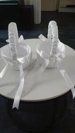 Twee witte bloemenmandjes, Ophalen of Verzenden, Zo goed als nieuw, Kraamcadeau