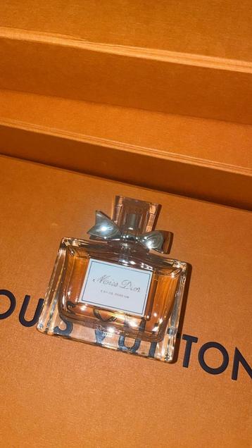 Miss dior 100ml beschikbaar voor biedingen