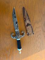 Antieke Dolk met Schede, Ophalen