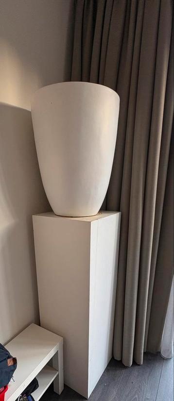 Plantenpoot hoog 120 + 60 beschikbaar voor biedingen