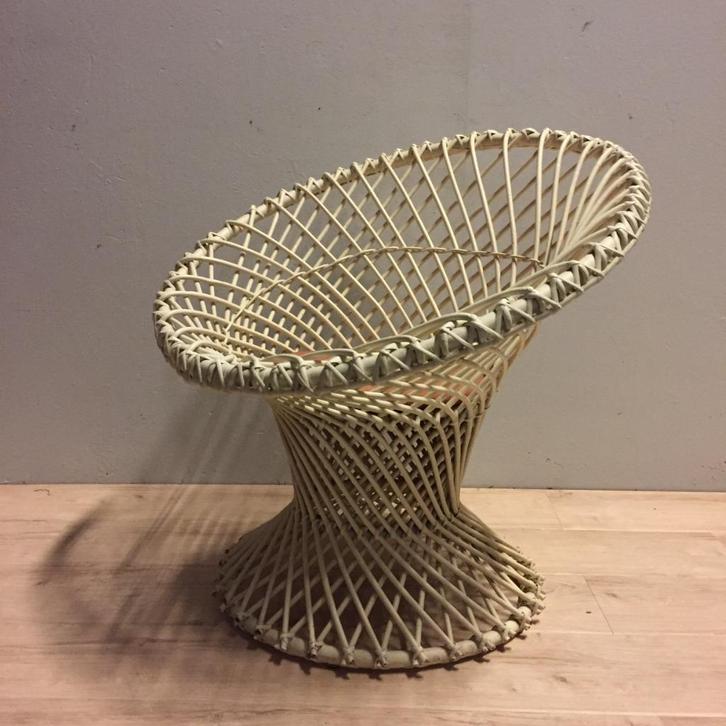 Jaren 50 60 vintage rotan wicker hoepel fauteuil Rohé, Huis en Inrichting, Fauteuils, Gebruikt, Riet of Rotan, Stof, Overige materialen