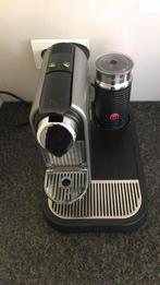 Nespresso koffieautomaat met melkopschuimer, Witgoed en Apparatuur, Koffiezetapparaten, Ophalen, Gebruikt
