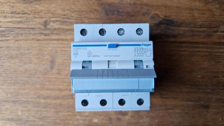 Hager C25 30mA aardlekautomaat 3p+n ADM475G, Hobby en Vrije tijd, Elektronica-componenten, Zo goed als nieuw, Ophalen
