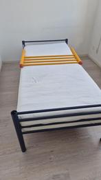 Bed, Huis en Inrichting, Slaapkamer | Bedden, Ophalen of Verzenden, Eenpersoons, Hout, 200 cm