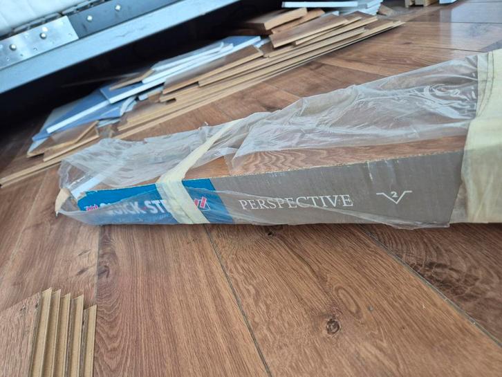 Ong 7,5m2 Quickstep Uniclic Perspective, Doe-het-zelf en Verbouw, Vloerdelen en Plavuizen, Gebruikt, Laminaat, Hout, 50 tot 150 cm