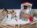 Schleich Paardenbox met Arabieren en verzorgster, Ophalen of Verzenden, Zo goed als nieuw