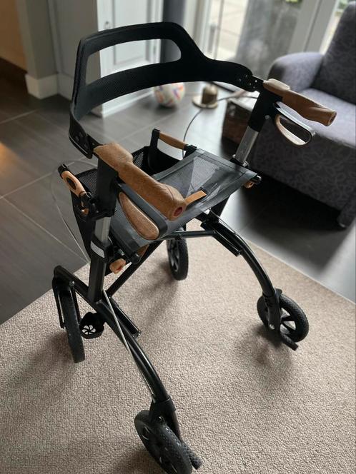 Rollator Saljol Allround carbon (lichtgewicht), Diversen, Rollators, Zo goed als nieuw, Lichtgewicht, Ophalen