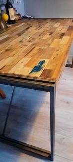 Eettafel sloophout met ijzer. Afhalen in Willemstad NB, Huis en Inrichting, Ophalen, 50 tot 100 cm, Zo goed als nieuw, Vijf personen of meer