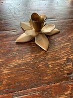 Koperen (?) Lotus bloem kaarsenhouder kandelaar vintage, Huis en Inrichting, Woonaccessoires | Kandelaars en Kaarsen, Ophalen of Verzenden