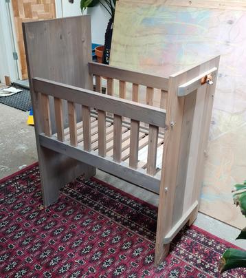 Houten Wieg - Bopita beschikbaar voor biedingen