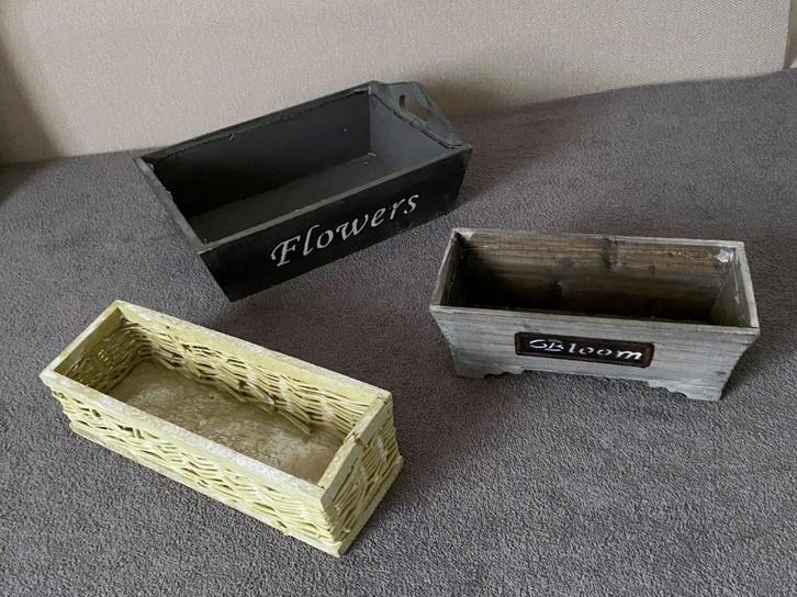 bloembakjes, bloempotten, keramiek / hout / riet, steen e.a., Tuin en Terras, Bloempotten, Zo goed als nieuw, Aardewerk, Binnen