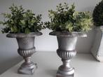 Franse gietijzeren vaasjes, bloempotten, jardiniere - 2 stuk, Tuin en Terras, Tuinvazen, Ophalen of Verzenden, Gebruikt