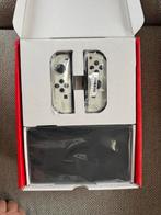 Nintendo Switch OLED - 64GB - Uitstekende Conditie!, Spelcomputers en Games, Games | Nintendo Switch, Online, Overige genres, 1 speler