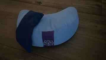 Yoga accessoires beschikbaar voor biedingen