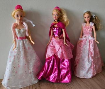 Barbie Poppen Mattel en nog wat Andere Poppen