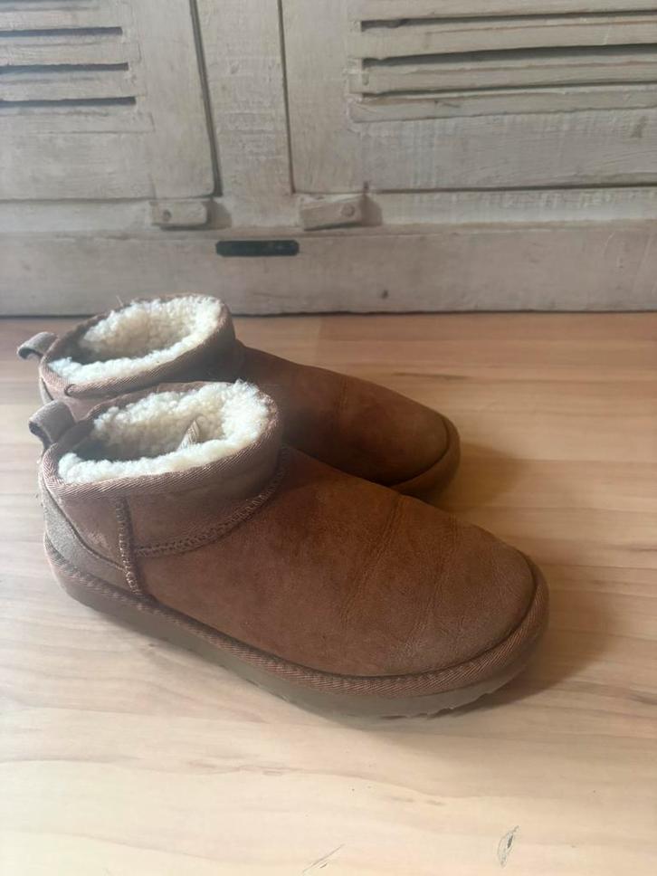 Originele Ugg ultra mini chestnut mt 38, Kleding | Dames, Schoenen, Gedragen, Lage of Enkellaarzen, Bruin, Ophalen of Verzenden