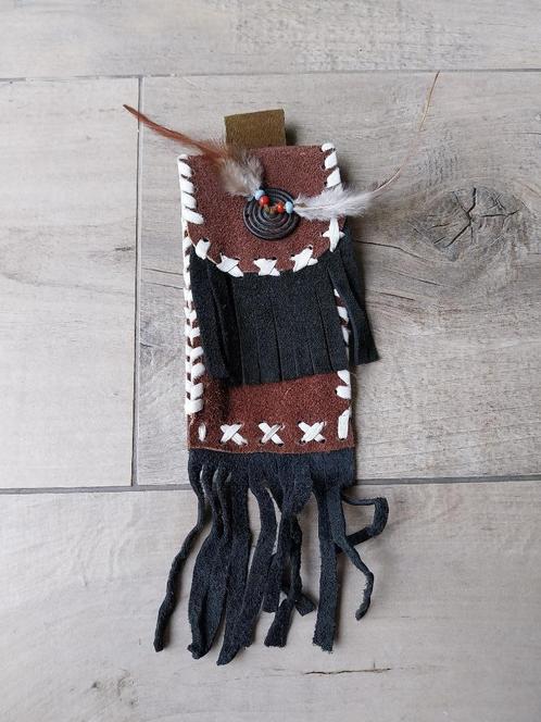 Suede leren telefoontasje zwart en donkerbruin NIEUW, Telecommunicatie, Mobiele telefoons | Hoesjes en Frontjes | Overige merken