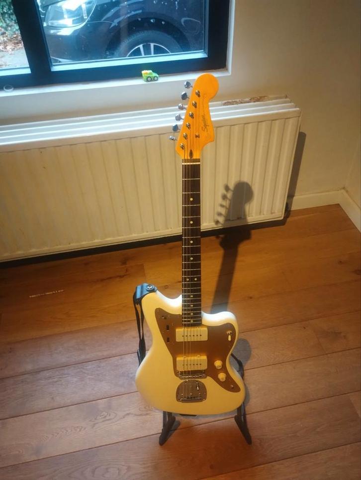 Squier J Mascis Jazzmaster, Muziek en Instrumenten, Snaarinstrumenten | Gitaren | Elektrisch, Zo goed als nieuw, Solid body, Fender