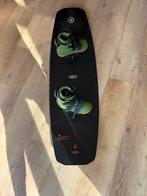 Slingshot Volt 152 wakeboard + Slingshot Shredtown bindingen, Watersport en Boten, Wakeboarden, Ophalen, Gebruikt, Board en Schoenen