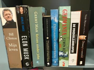 Boeken divers - Staffeltje met 8 boeken beschikbaar voor biedingen