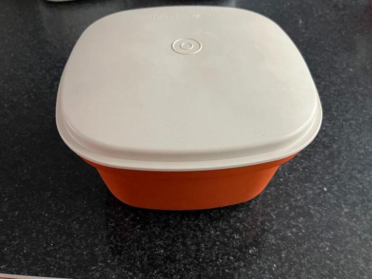 serveerwonder 2,5 liter tupperweare, Huis en Inrichting, Keuken | Tupperware, Gebruikt, Bak of Kom, Crème, Oranje, Ophalen of Verzenden