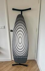 Brabantia Strijkplank met hittebestendige parkeerplaats, Ophalen, Zo goed als nieuw