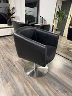 Zwarte Kapperstoel, mag zo snel mogelijk weg!, Huis en Inrichting, Stoelen, Gebruikt, Zwart, Ophalen of Verzenden, Metaal